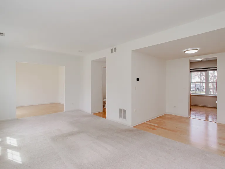 1217 N Village Dr — Photo 14