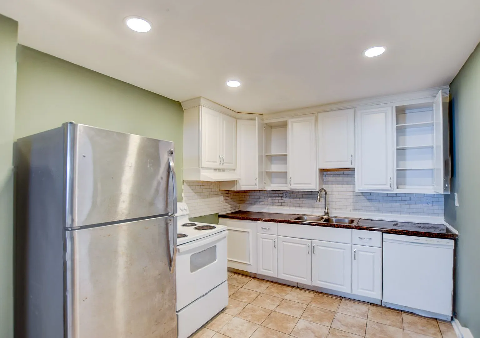1324 Corprew Avenue — Photo 4