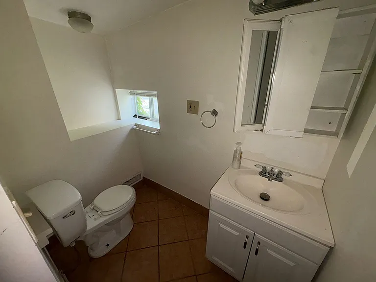 89 Howard St #1 — Photo 4