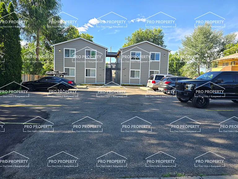 1506 E 5th St — Photo 2