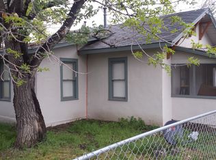 211 1/2 Carey Ave, Gillette, WY 82716