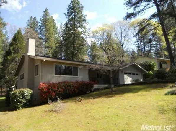 10304 Kenwood Dr, Grass Valley, CA 95949