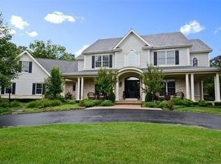 1N550 Indian Knoll Rd, West Chicago, IL 60185