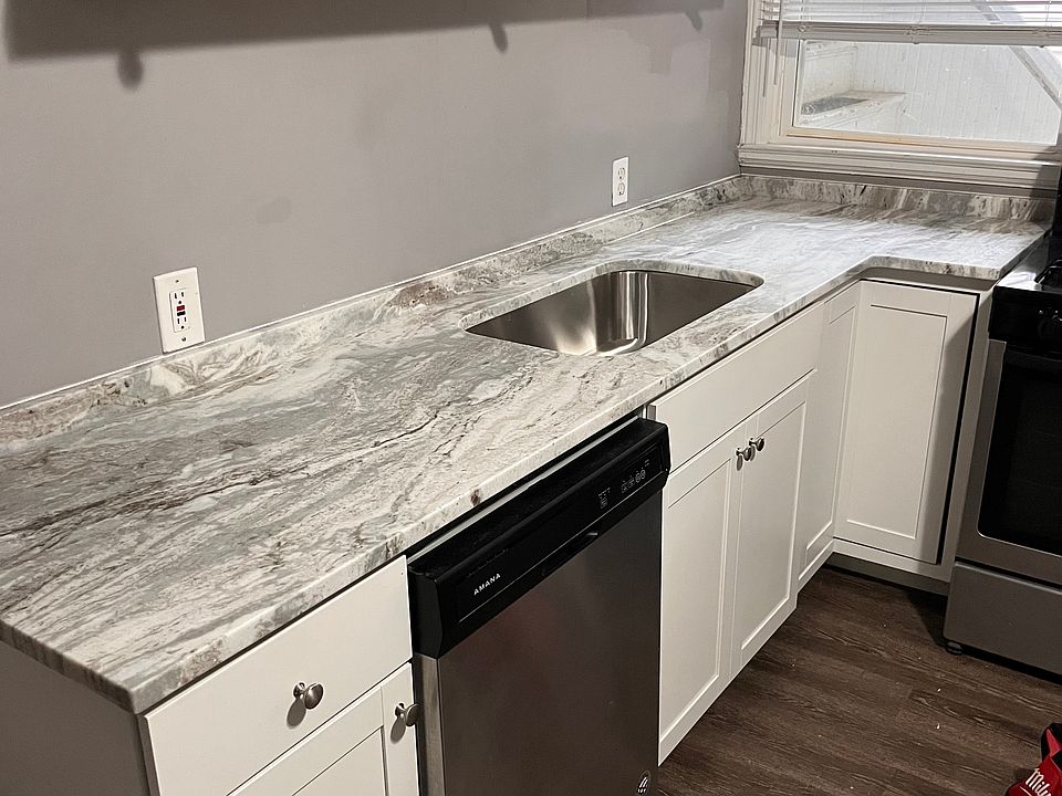 1st image of 824 Saratoga St APT 1