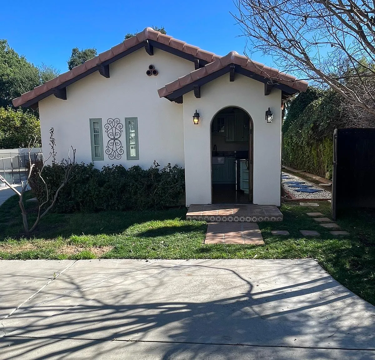 5668 Jumilla Ave — Photo 1