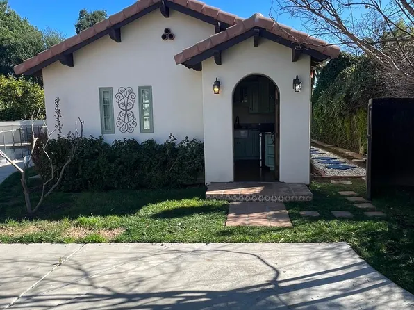 5668 Jumilla Ave #1, Woodland Hills, CA 91367