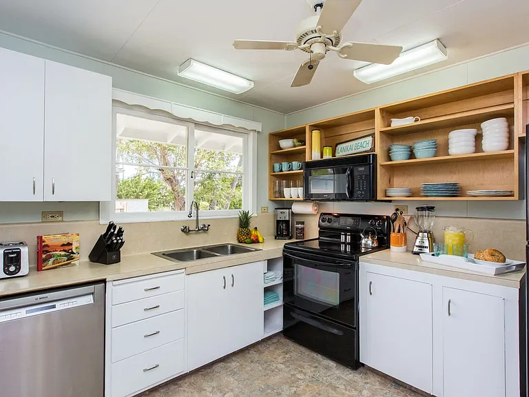 1415 Aalapapa Dr — Photo 10