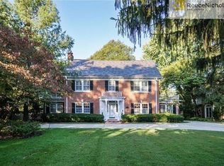 5924 State Line Rd, Mission Hills, KS 66208