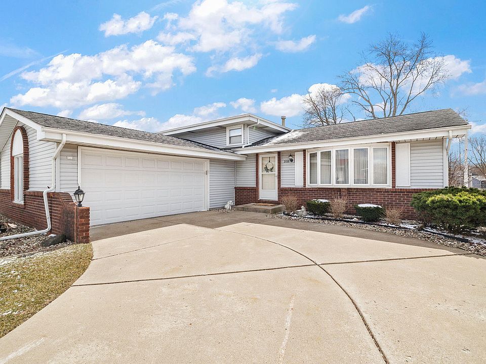 1st image of 7139 W 83rd Pl