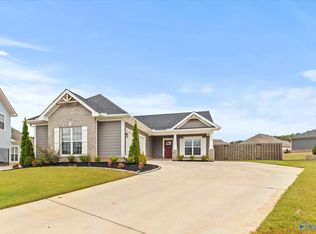 1105 Runaround Cir, Huntsville, AL 35806