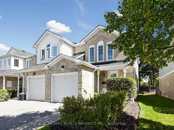74 Heathcliffe Sq, Brampton, ON L6S 5R4
