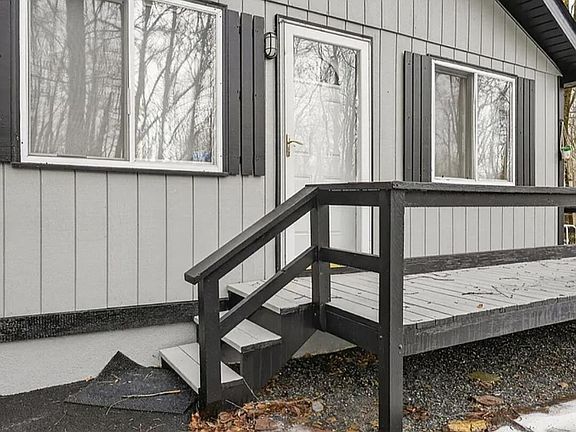 2nd image of 102 Winding Way