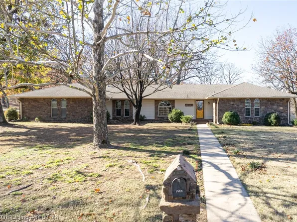 1503 Hidden Valley St, Van Buren, AR 72956