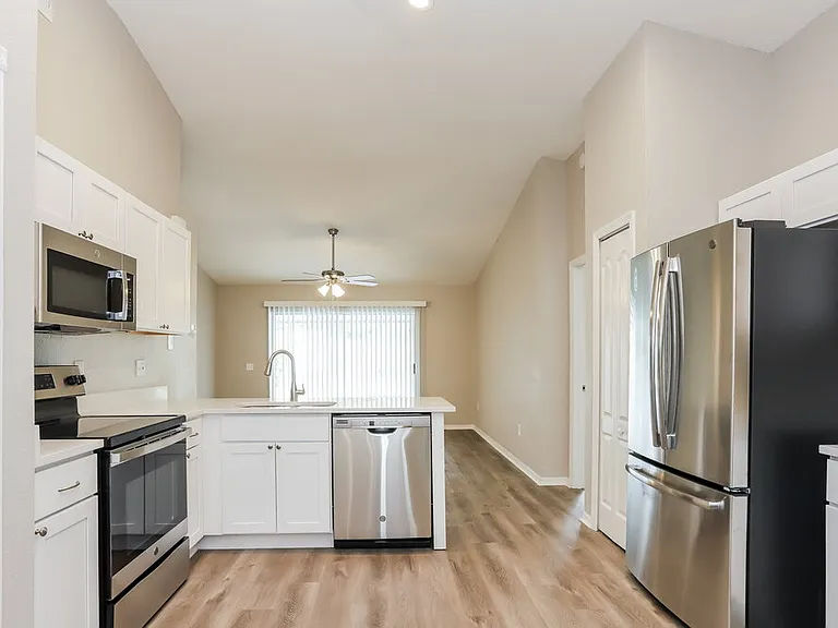 416 Sangria Dr — Photo 6