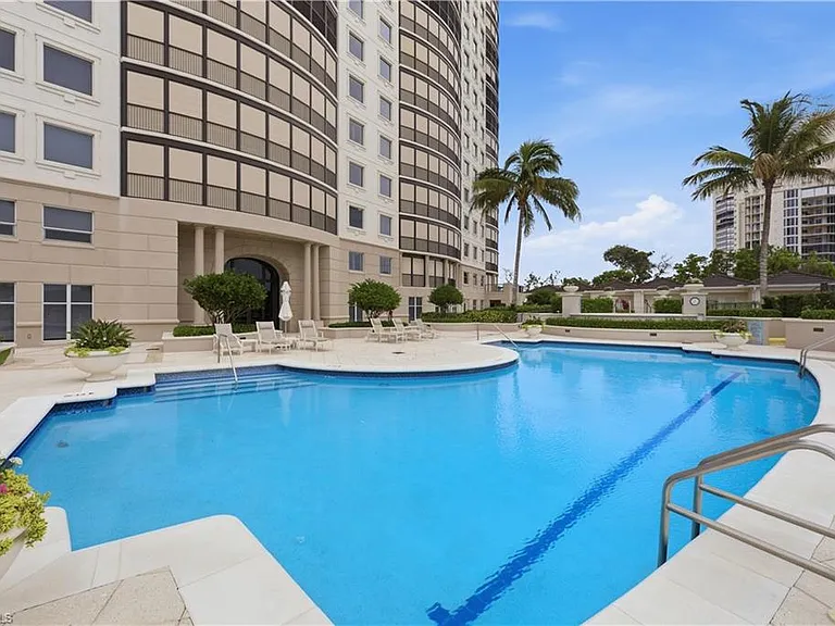 8665 Bay Colony Dr #2001 — Photo 47
