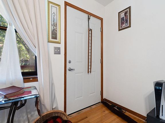 5th image of 5515 Sun Valley Dr