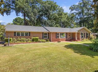 909 Woodlawn St, Kilgore, TX 75662