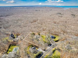 42 W Neck Rd, Southampton, NY 11968