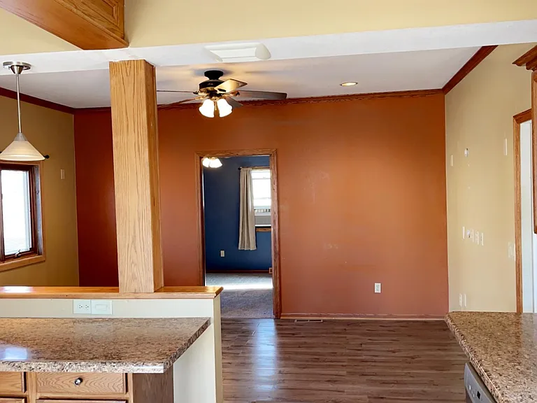 510 S Main St — Photo 4