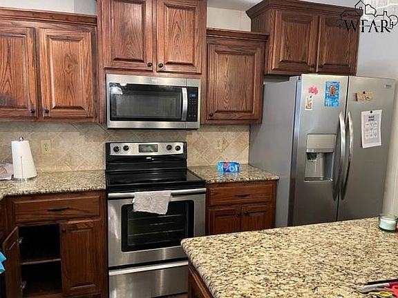 4th image of 4210 Highland Dr