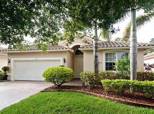 327 NW Springview Loop, Port Saint Lucie, FL 34986