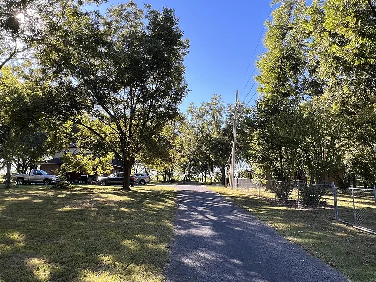 1803 Thomas Ln #A — Photo 24
