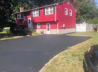 12 D St, Natick, MA 01760
