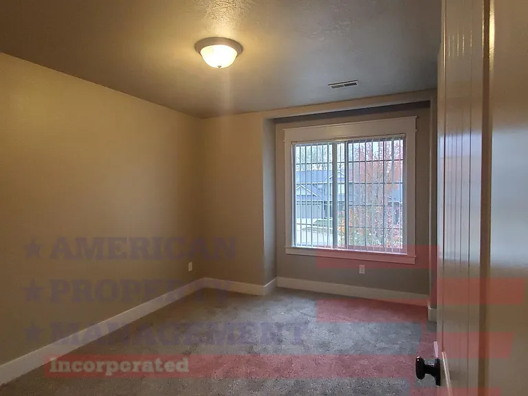 2839 N Jeremy Ave — Photo 15