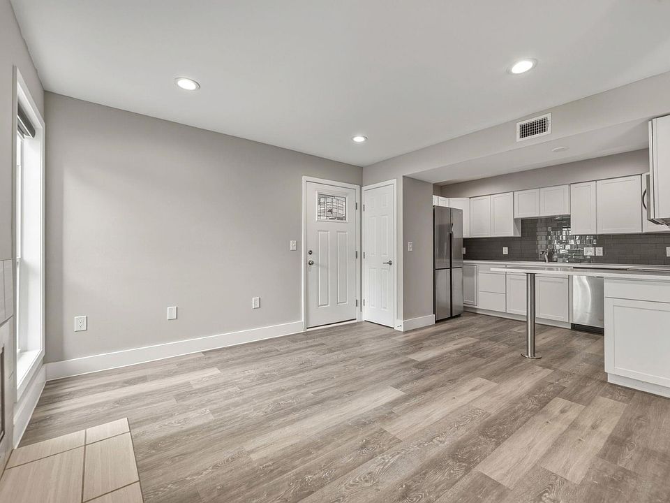 1st image of 935 La Posada Dr #144