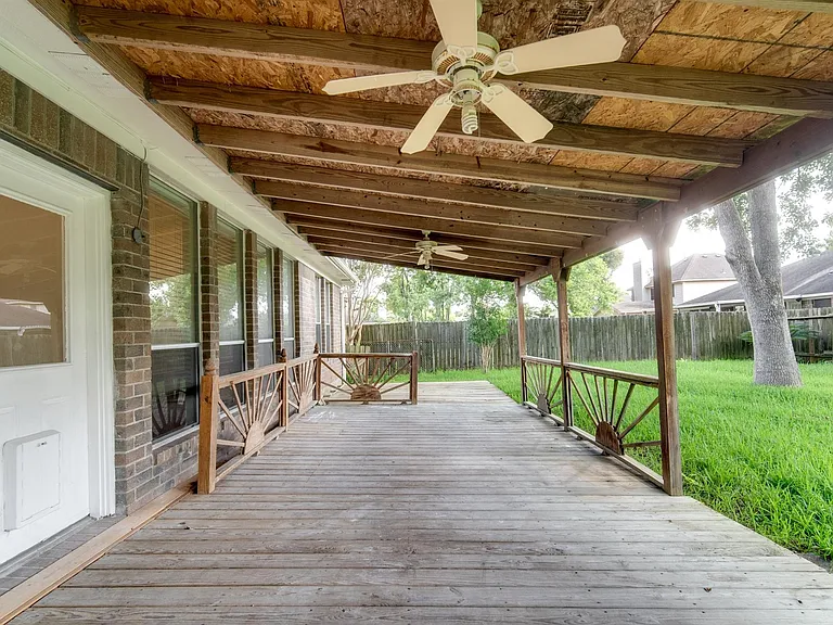 17143 Summer Hollow Dr — Photo 33