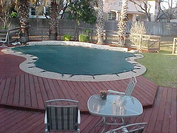 Pool w/ Kid Proof Cover Loop Lock System