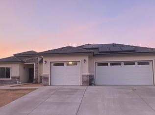 132 Rainshadow Ct, Ridgecrest, CA 93555