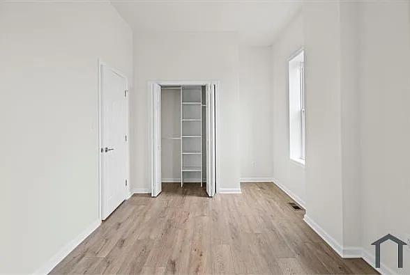 1723 E Lombard St — Photo 27