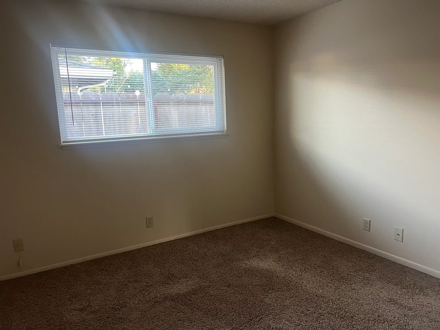 2 bed, 900 sqft, $1,395 — Photo 3