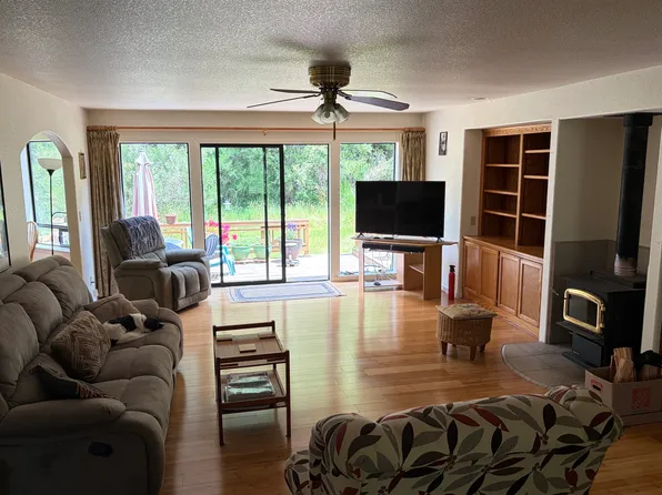 30564 Pudding Creek Rd, Fort Bragg, CA 95437