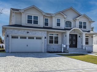 29 Northridge Ave, Merrick, NY 11566