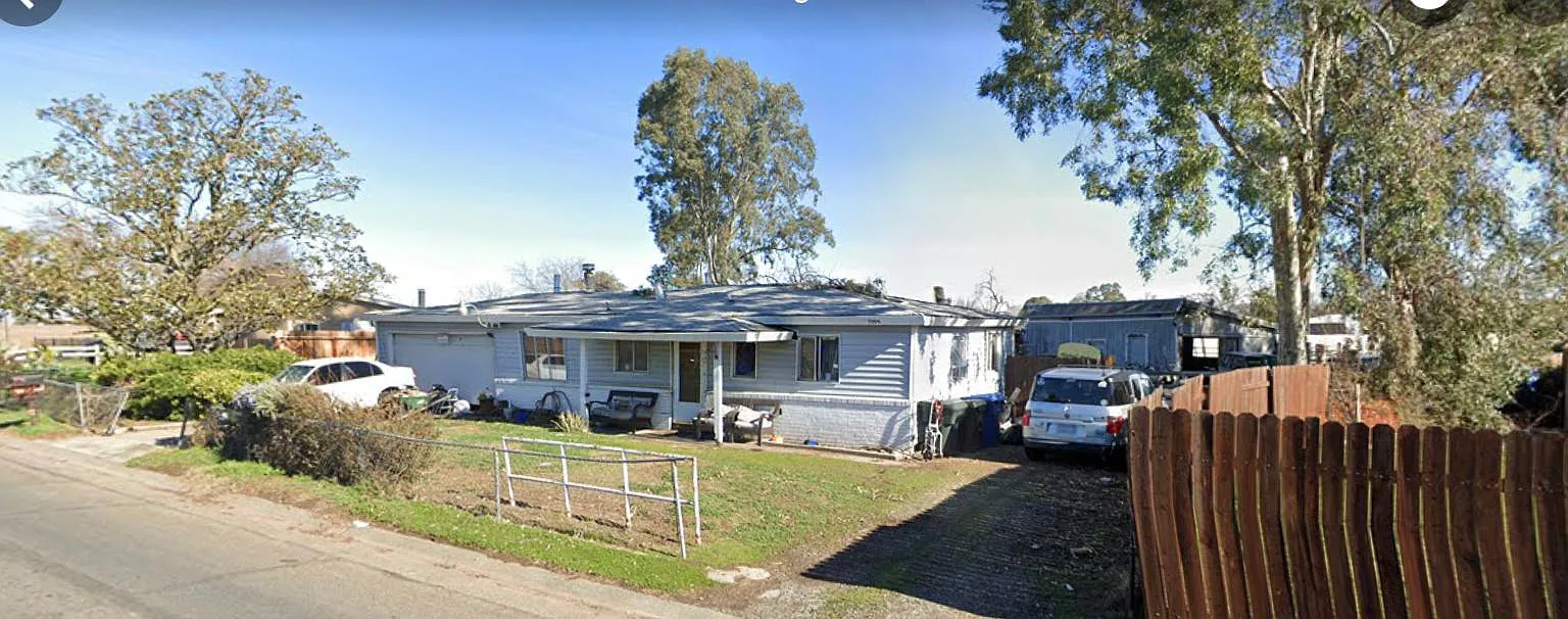 3 bed, 950 sqft, $2,900 — Photo 1