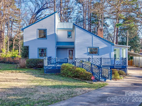 111 Country Ln, Belmont, NC 28012
