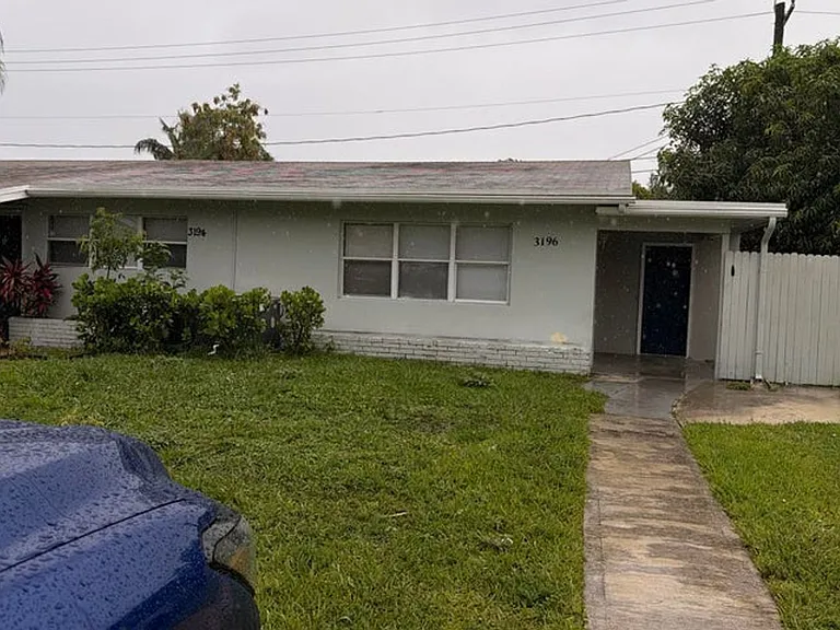 3194 Prince Dr #3196 — Photo 2
