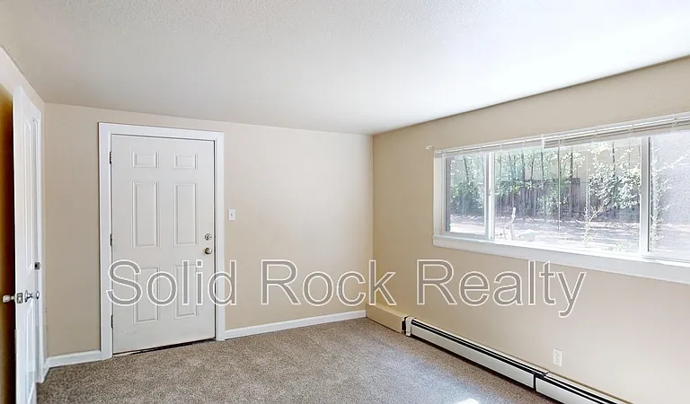 333 Bonnie Ct #1 — Photo 3