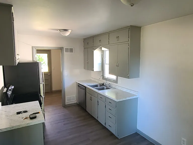 809 N Kokomo Ave — Photo 4
