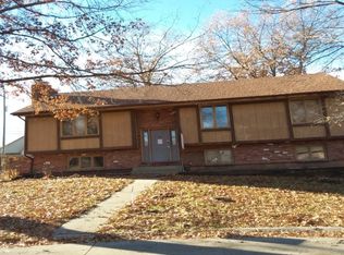 905 N Chestnut St, Cameron, MO 64429