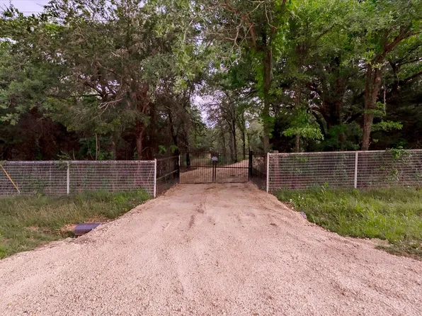 4101 Matthew Dr, Cleburne, TX 76031