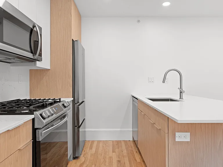 38 Bradlee Rd #103 — Photo 2