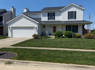 16 Long Cove Ct, Bloomington, IL