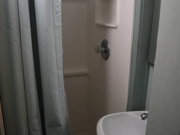 402 University Ave #2 — Photo 15