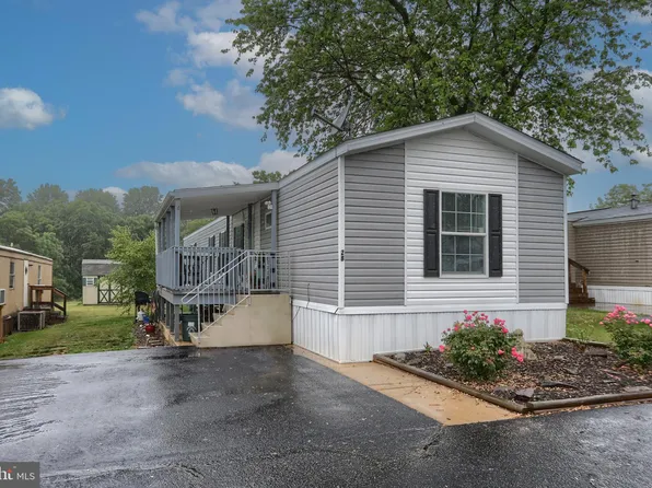28 Reo Dr, Palmyra, PA 17078