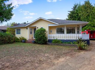 2450 SW Fairway Cir, Waldport, OR 97394
