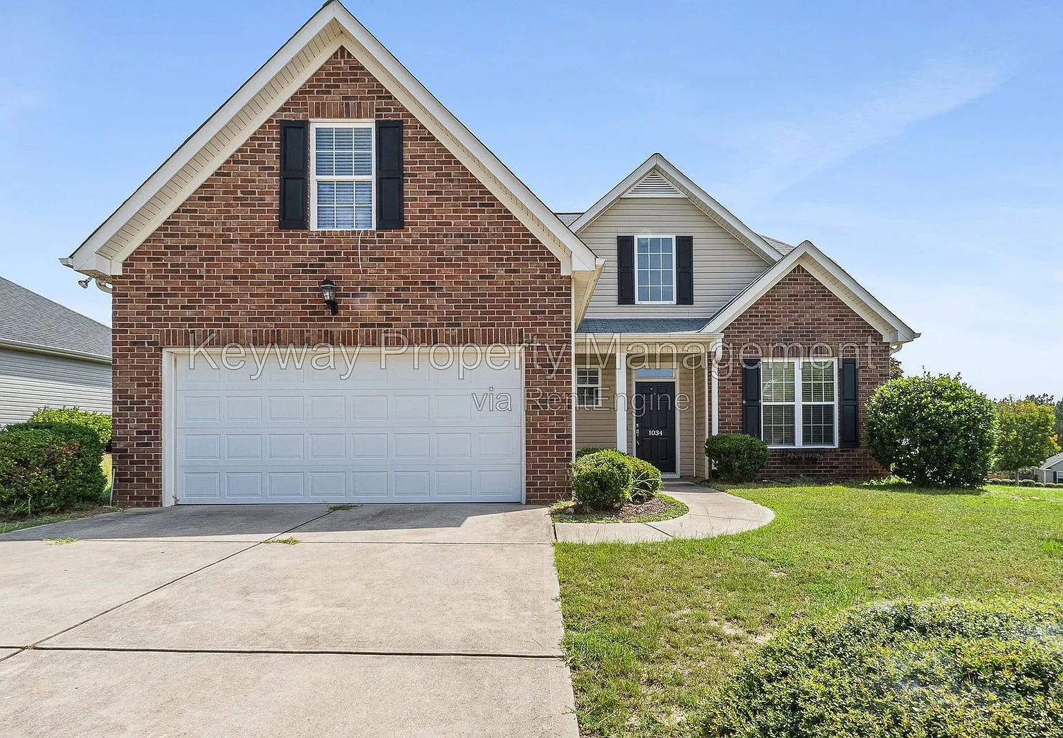 4 bed, 2.5 bath, 2522 sqft, $2,150 — Photo 1