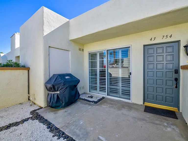 43754 Avenida Alicante — Photo 26
